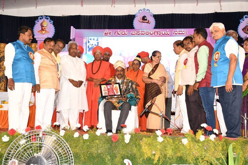 Tontadarya Mathas Contribution to Kannada Literature Is Immense Says MN Nadish grg