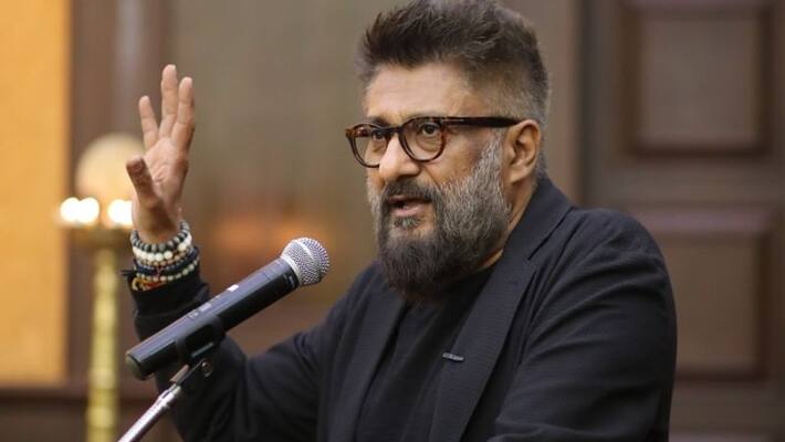With only one successful film in hand the director of Kashmir Files has blamed Shah Rukh Salman for downfall of Bollywood anbsd With only one successful film in hand the director of Kashmir Files has blamed Shah Rukh Salman for downfall of Bollywood anbsd