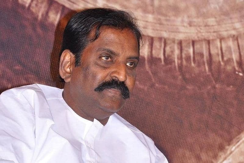 Vairamuthu said that it was P  chidambaram who prevented the economic damage that occurred in Sri Lanka from happening in India