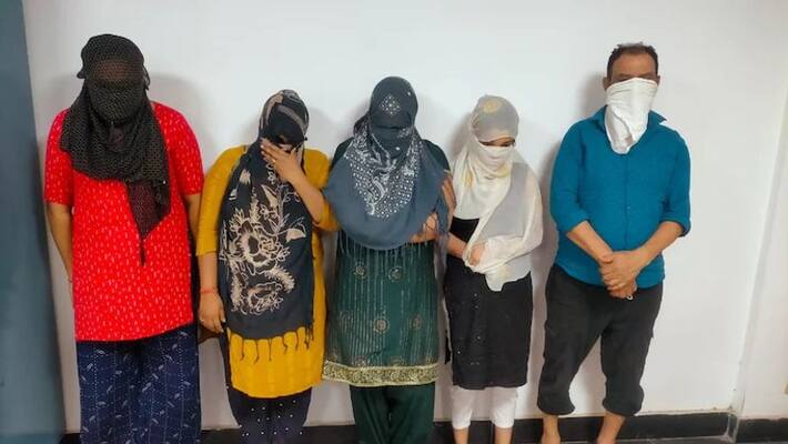 Delhi Police busts sex racket in Dilshad Colony, arrests five Delhi Police busts sex racket in Dilshad Colony, arrests five