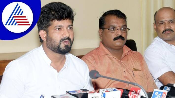 I Also Support The Dress Code Campaign In Chamundi Hills Mp Pratap Simha gvd I Also Support The Dress Code Campaign In Chamundi Hills Mp Pratap Simha gvd