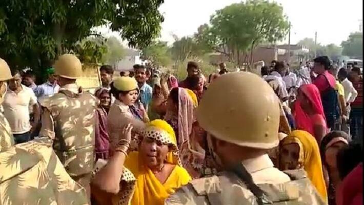 Prayagraj murder five members of family lone survived want to meet cm yogi Prayagraj murder five members of family lone survived want to meet cm yogi
