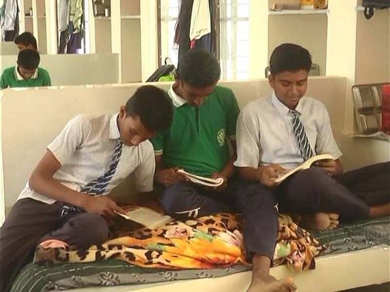 Students Faces Problems For Not Yet Complete School Work in Kolar grg