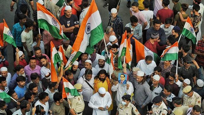Week after Jahangirpuri violence, Hindus, Muslims take out 'Tiranga Yatra' Week after Jahangirpuri violence, Hindus, Muslims take out 'Tiranga Yatra'