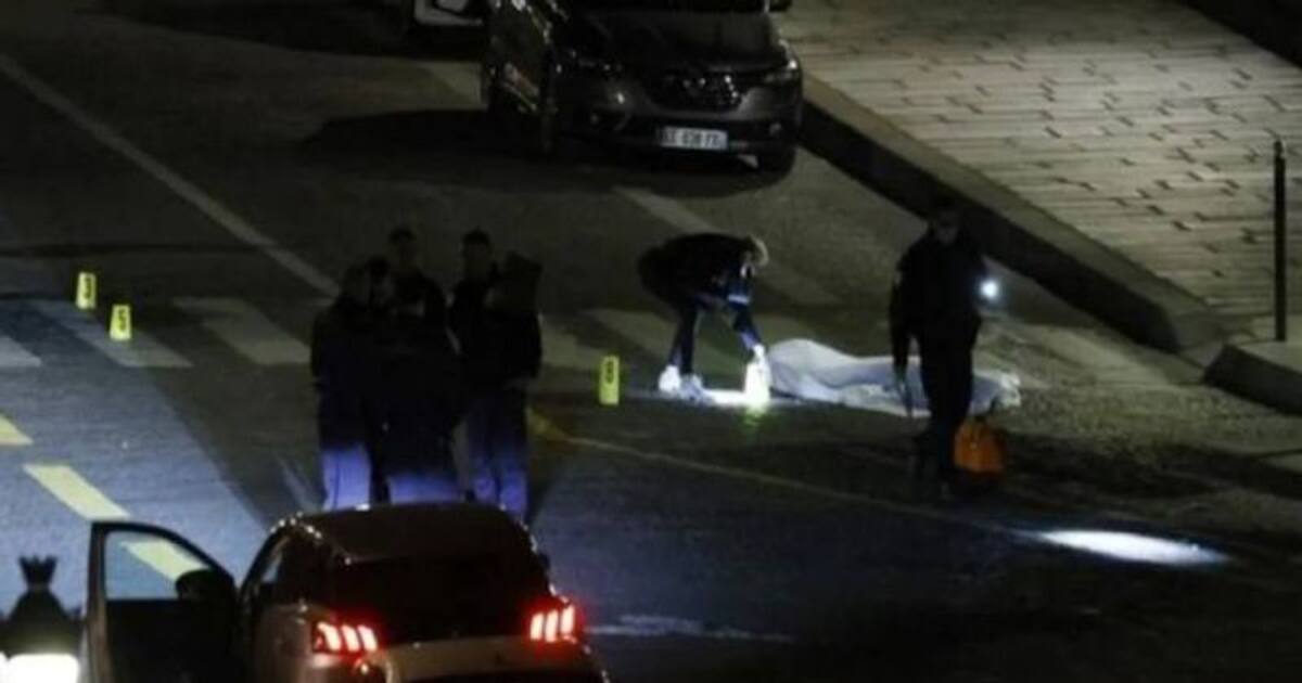 அதிவேகமாக வந்த கார் - போலீஸ் துப்பாக்கிச் சூட்டில் இருவர் உயிரிழப்பு...!