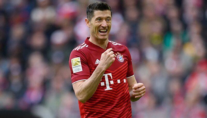 Robert Lewandowski in Barcelona 'Jersey' Photos and Fan-Made Wallpapers Go  Viral, but What Jersey Number Will Former Bayern Munich Star Will Wear at  Camp Nou?