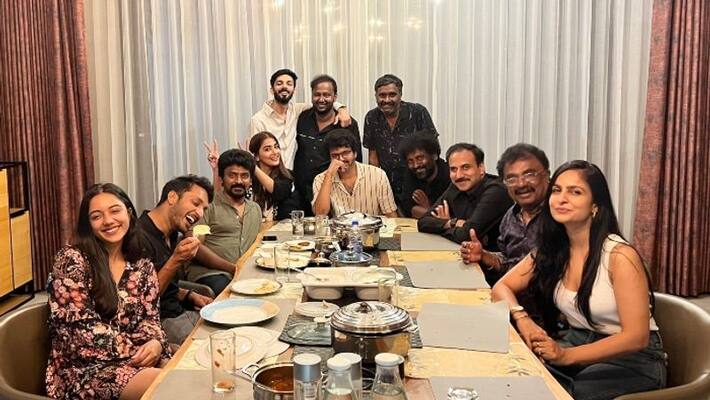 vijay hosts dinner for team beast nelson dilipkumar pooja hegde vijay hosts dinner for team beast nelson dilipkumar pooja hegde