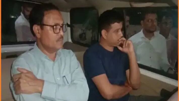 Alwar collector nannumal pahadia suspended and ras ashok for taking bribe In bribery case KPR Alwar collector nannumal pahadia suspended and ras ashok for taking bribe In bribery case KPR