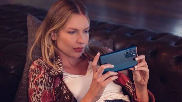 Motorola has launched a new mid range Moto Edge 30 smartphone price, features, specifications tech news ANP Motorola has launched a new mid range Moto Edge 30 smartphone price, features, specifications tech news ANP