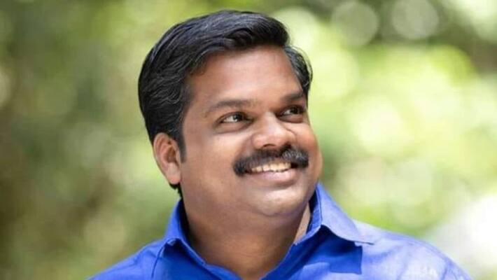 Sabarimala Visit KU Janeesh Kumar MLA being criticised at DYFI state conference Sabarimala Visit KU Janeesh Kumar MLA being criticised at DYFI state conference