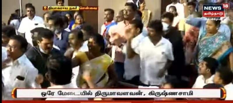 The audience who went to beat Krishna Sami .. ?? Thirumavalavan stopped .. Stir in the debate show. 