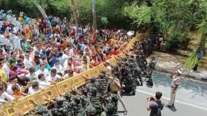 BJP holds massive protest on Fuel tax outside Kejriwal's residence BJP holds massive protest on Fuel tax outside Kejriwal's residence