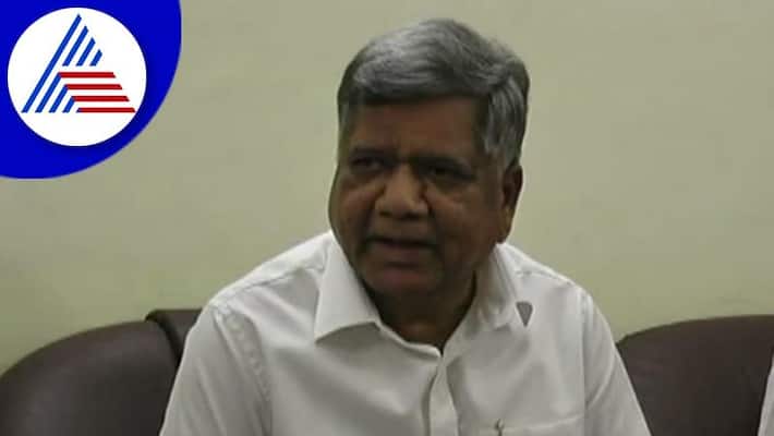 bjp ex cm jagadish shettar takes on siddaramaiah dk shivakumar congress at hubballi ash bjp ex cm jagadish shettar takes on siddaramaiah dk shivakumar congress at hubballi ash