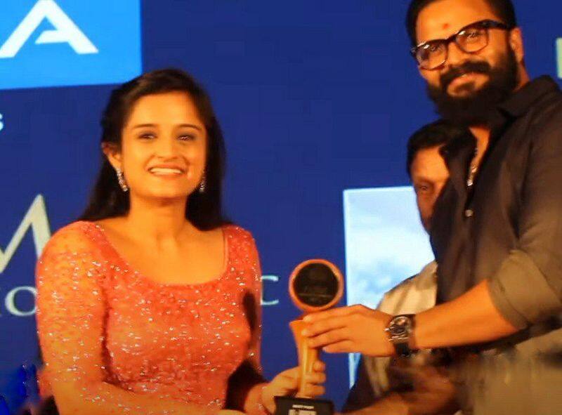 Santhwanam serial and sivanjali get aima awards best serial and best pair awards