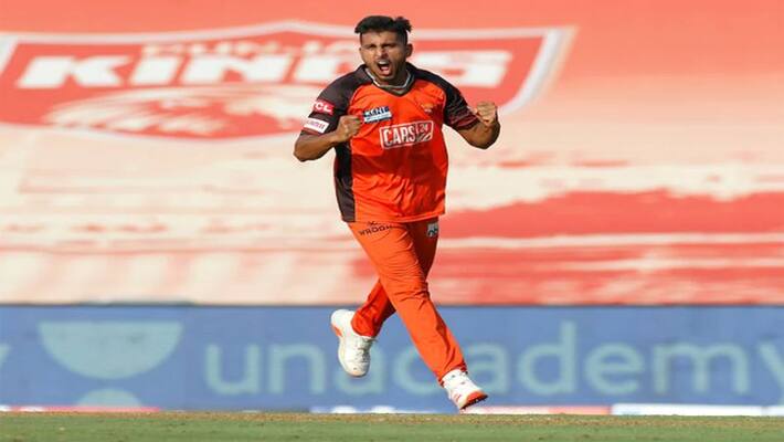 ipl umran malik : Promise you, Umran Malik will be a handful in red-ball cricket: Ravi Shastri ipl umran malik : Promise you, Umran Malik will be a handful in red-ball cricket: Ravi Shastri