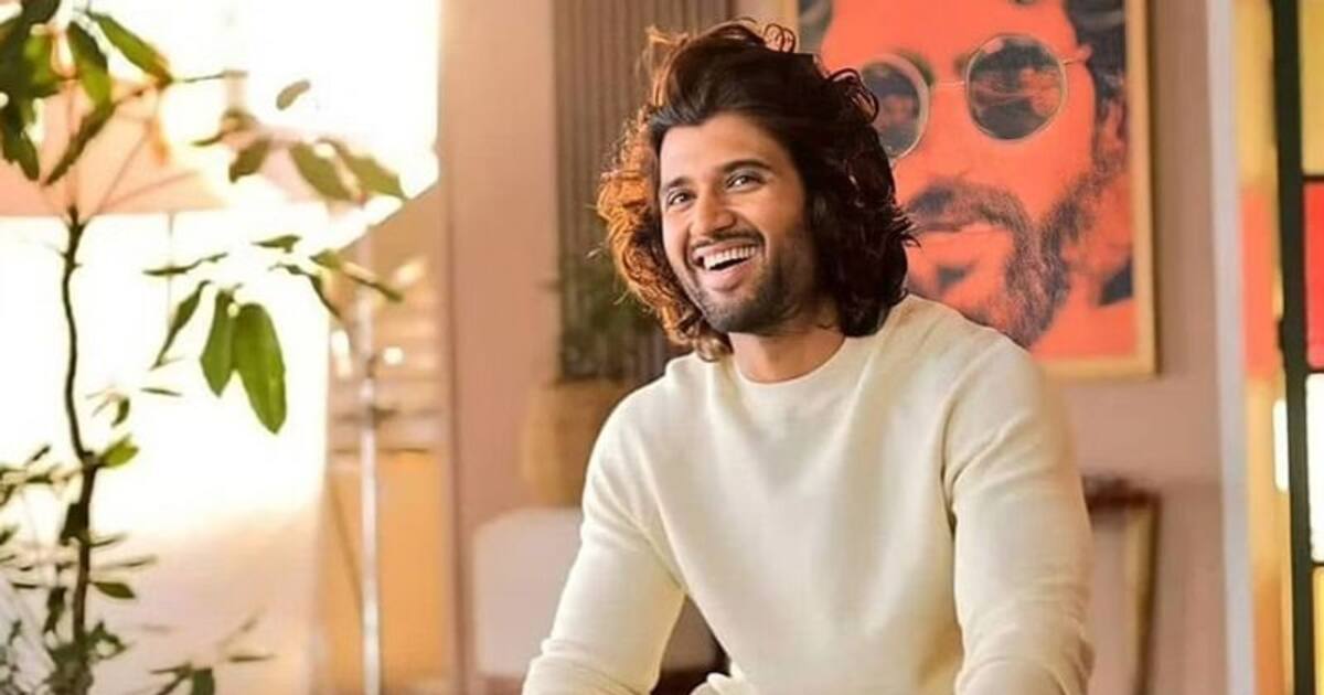 Vijay Deverakonda's female fans go crazy; here's what they did