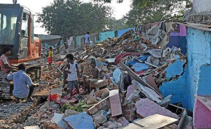 AIADMK co-ordinator ops has demanded an immediate halt to the eviction of slum dwellers in Chennai