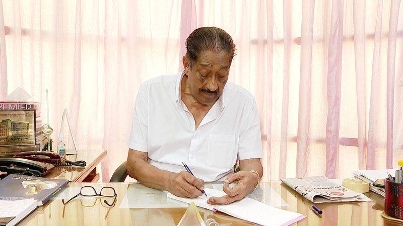 Pirappancode  Murali criticise Koliakode Krishnan Nair in biography controversy party action 