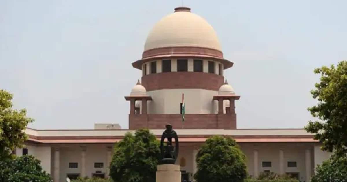 பாலியல் தொழிலாளர்களுக்கு ஆதார்.. தொழிலை வைத்து யாரையும் மதிப்பிட கூடாது.. உச்ச நீதிமன்றம் உத்தரவு..