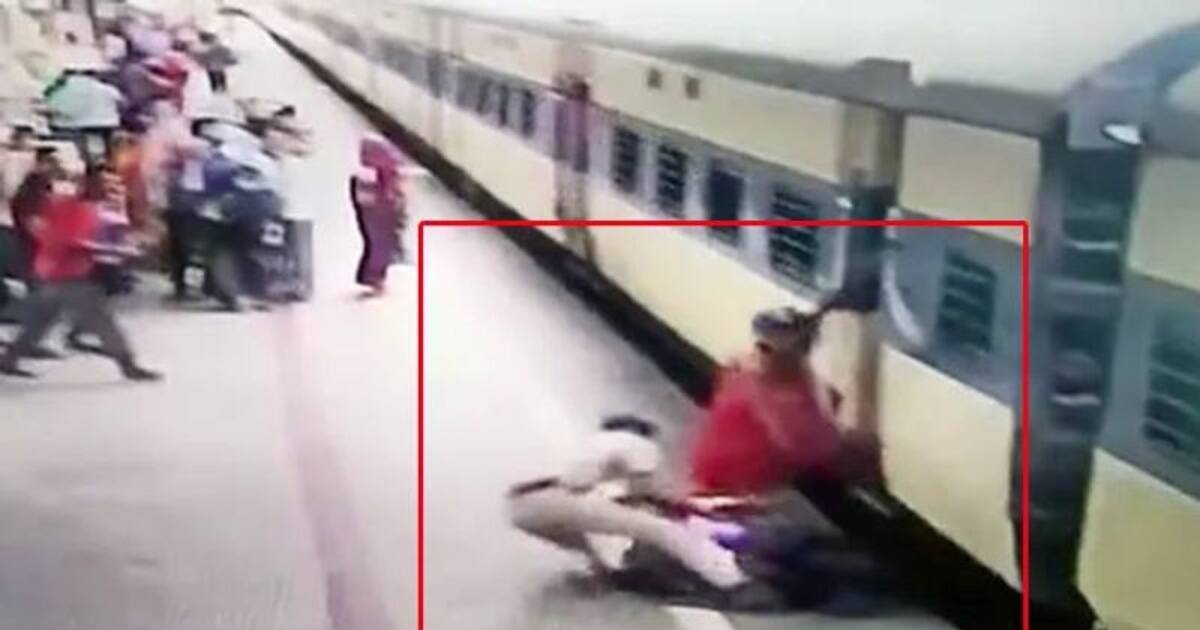 ஓடும் ரயிலில் இருந்து கீழே விழுந்த பெண்.. சாமர்த்தியமாக செயல்பட்ட ரயில்வே போலீஸ்.. வைரலாகும் வீடியோ..!