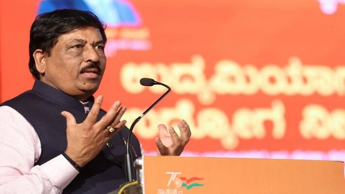 Do not give any statement against Swamijis says Minister murugesh Nirani indirect to Basangouda Patil Yatnal gow Do not give any statement against Swamijis says Minister murugesh Nirani indirect to Basangouda Patil Yatnal gow