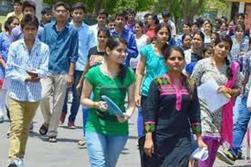 UGC decides to 450 hours internship for college students