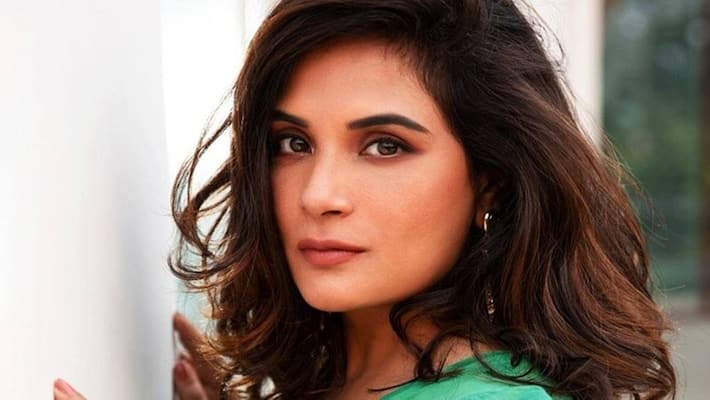 Richa Chadha deletes tweet insulting army, Ali Fazal's wife apologizes Richa Chadha deletes tweet insulting army, Ali Fazal's wife apologizes