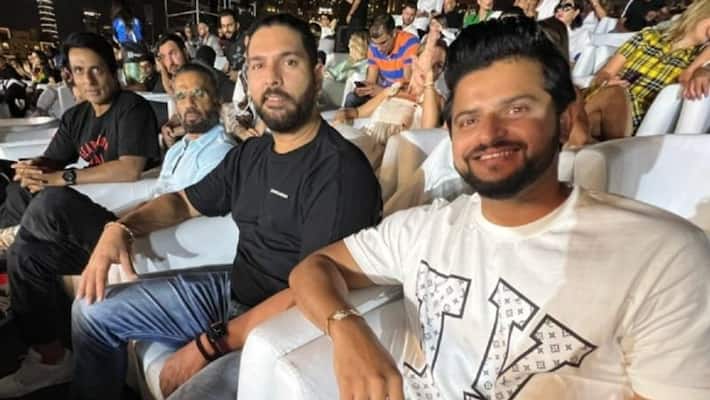 Yuvraj Singh trolls Suresh Raina over CSKs poor batting performance against Mumbai indians video goes viral Yuvraj Singh trolls Suresh Raina over CSKs poor batting performance against Mumbai indians video goes viral