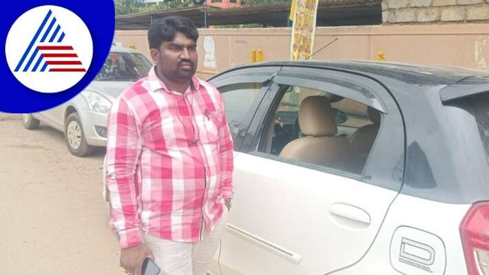money robbery from car at Anekal near Chandapura gow money robbery from car at Anekal near Chandapura gow