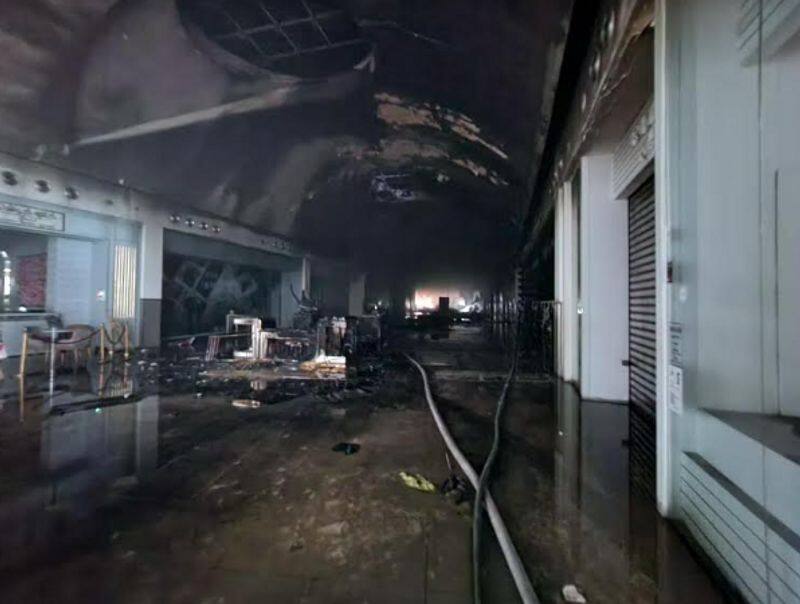fire extinguished in a shopping mall in Eastern Saudi 