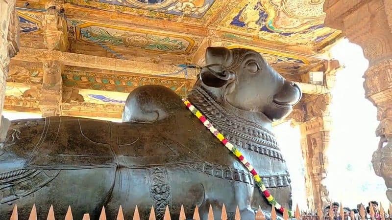 Thanjai periya kovil built raja raja chozhan history
