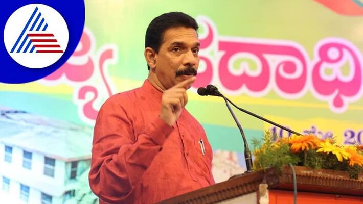 Karnataka bjp chief Nalin kumar kateel react on freedom fighter banner torn at shivamogga gvd Karnataka bjp chief Nalin kumar kateel react on freedom fighter banner torn at shivamogga gvd