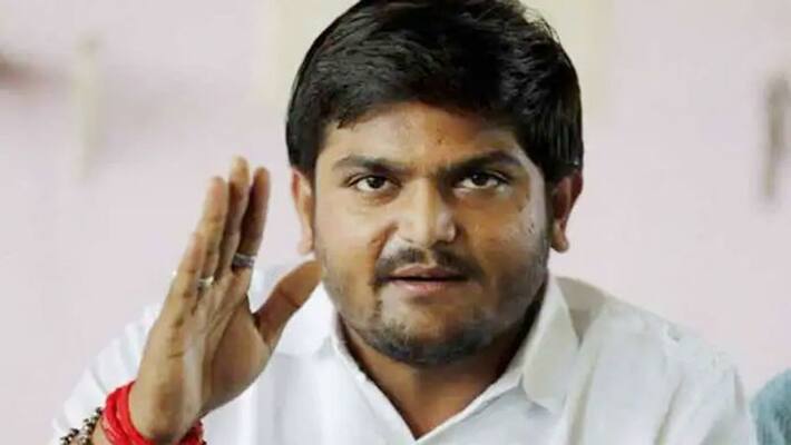 Gujarat Election Result 2022 live: In Gujarat, the BJP leads by more than 100 seats, with Alpesh Thakore and Hardik Patel trailing. Gujarat Election Result 2022 live: In Gujarat, the BJP leads by more than 100 seats, with Alpesh Thakore and Hardik Patel trailing.