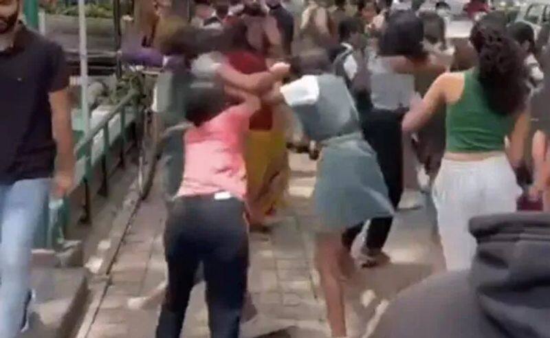 Bengaluru School Girls Rip Each Other's Hair Out In Vicious Brawl
