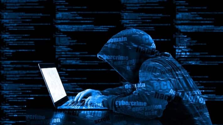 Police are looking for a gang involved in fraud in the name of Madurai Corporation Commissioner Police are looking for a gang involved in fraud in the name of Madurai Corporation Commissioner