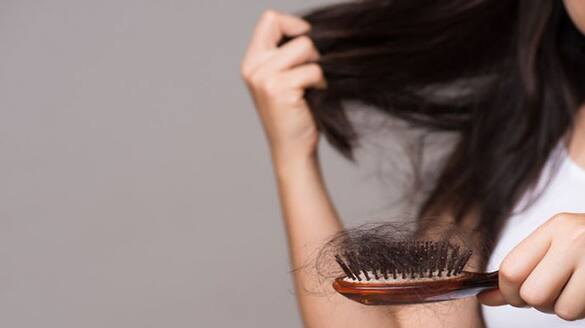  five lifestyle mistakes which may lead to hair fall 