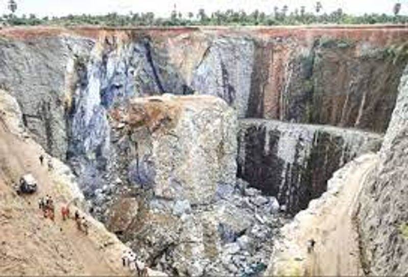 Nellai quarry accident- Director of Minerals department suspended 