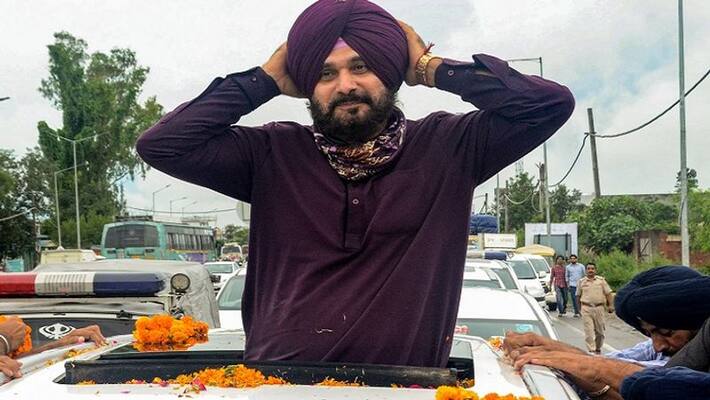 navjot singh sidhu surrenders at punjab patiala court in road rage case navjot singh sidhu surrenders at punjab patiala court in road rage case