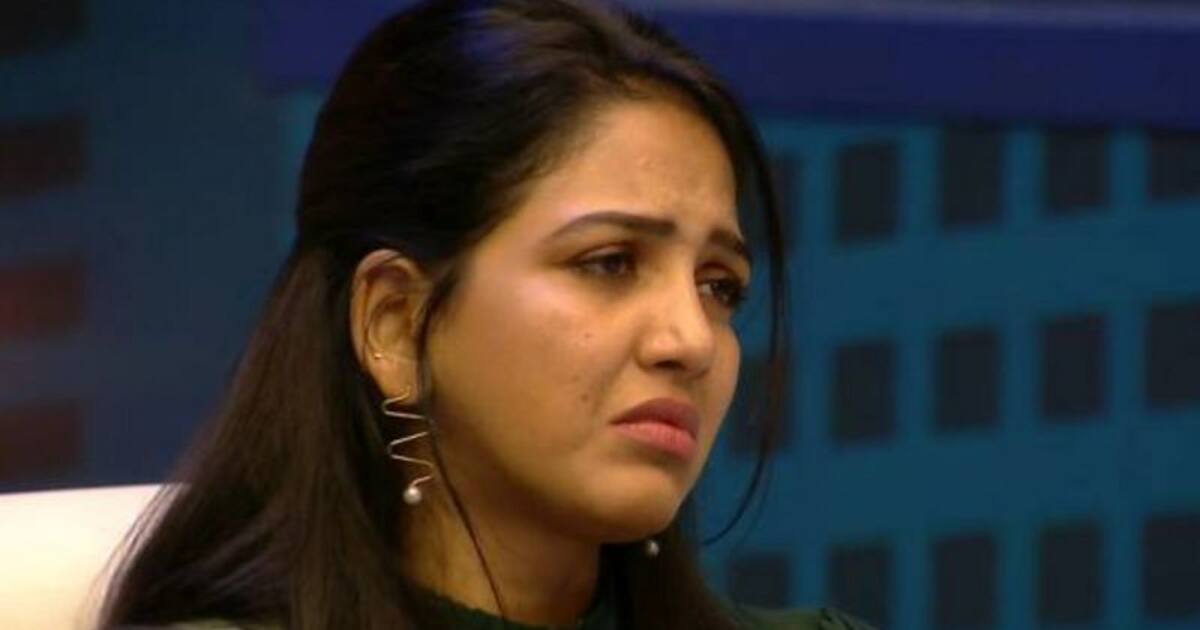 என்ன அமீர் இப்படி பண்ணிட்டீங்க..?.தப்பிக்க வழி இல்லாமல் கண்ணீர் விட்டு கதறும் பாவினி...கண்டிக்கும் பிரியங்கா..