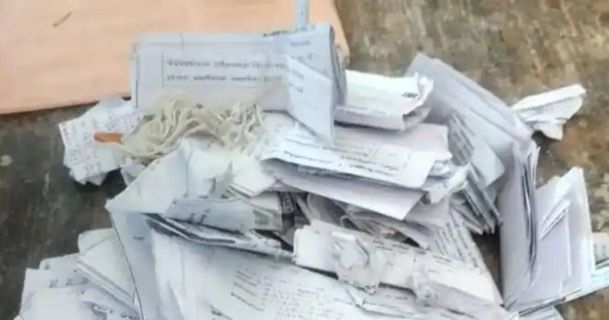 மைக்ரோ ஜெராக்ஸ் எடுத்து பிட்.. 5 கிலோ பிட் பேப்பர் பறிமுதல் விவகாரம்.. கூண்டோடு சஸ்பெண்ட் செய்யப்பட்ட அதிகாரி