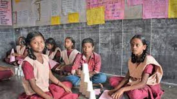 government school is running rental house roof in krishnagiri district government school is running rental house roof in krishnagiri district