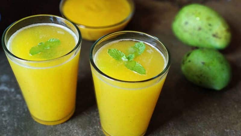how to eat mango 4 શું તમે પણ કેરી ખાધા પછી પુષ્કળ પાણી પીઓ છો, તો આજે જ બદલો આ આદત
