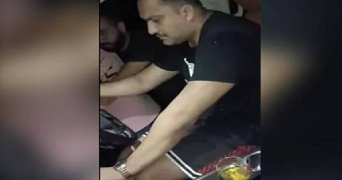 தலைக்கேறிய போதை... நடுரோட்டில் ரகளை....  வசமாக சிக்கிய முன்னாள் அமைச்சர் மகன்..!