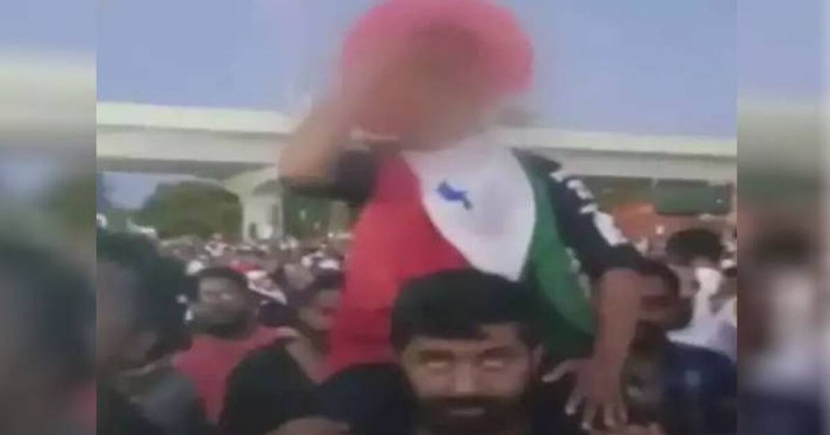 சிறுவனின் சர்ச்சைக் குரிய கோஷம்... இருவர் மீது வழக்குப் பதிவு... கேரளா போலீஸ் அதிரடி...!