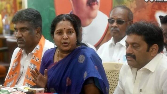 Ministers who oppose Hindi.. How many of your children are studying in Tamil medium? Vanithi Srinivasan Question Ministers who oppose Hindi.. How many of your children are studying in Tamil medium? Vanithi Srinivasan Question