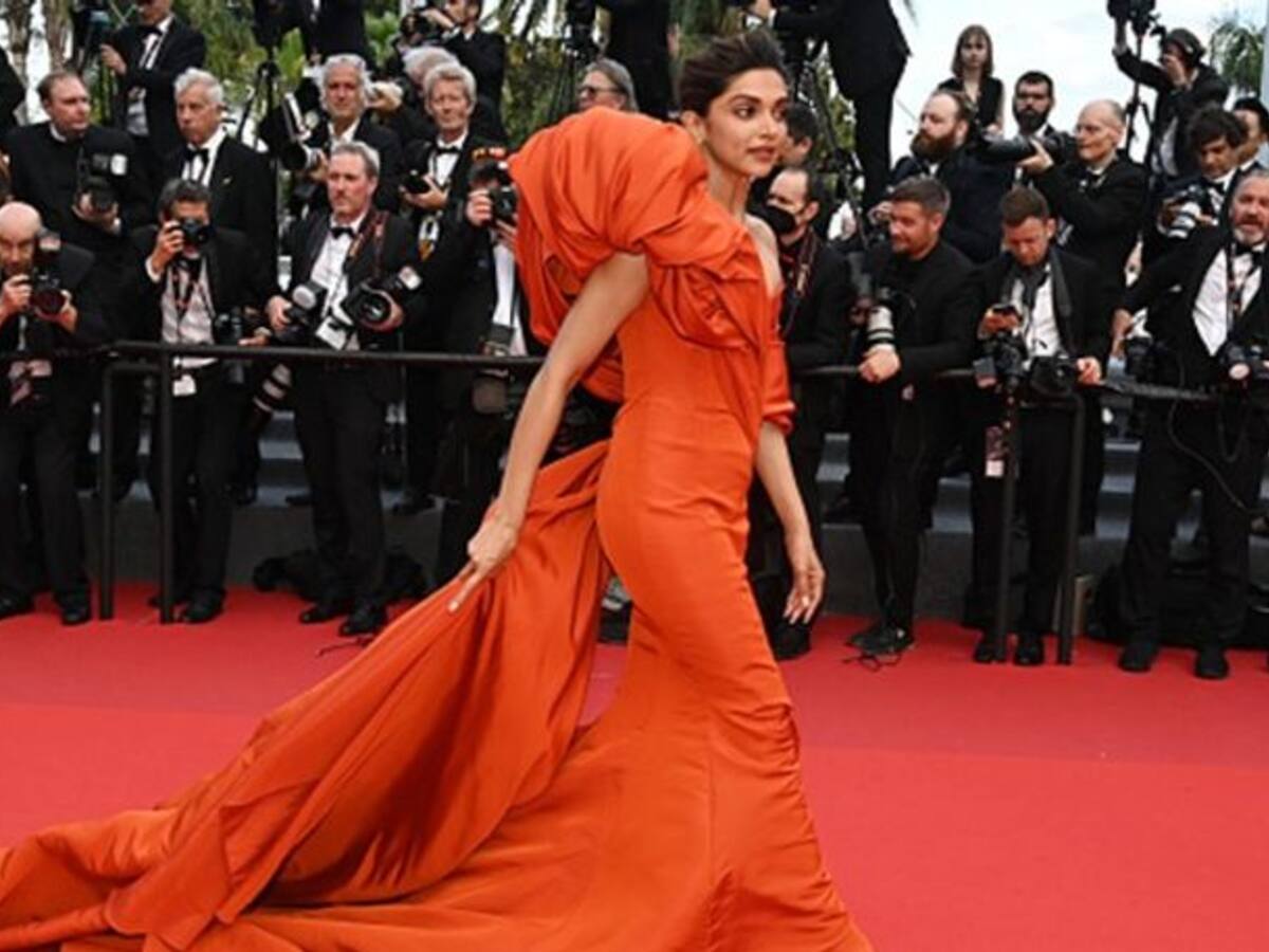 deepika padukone weird dress