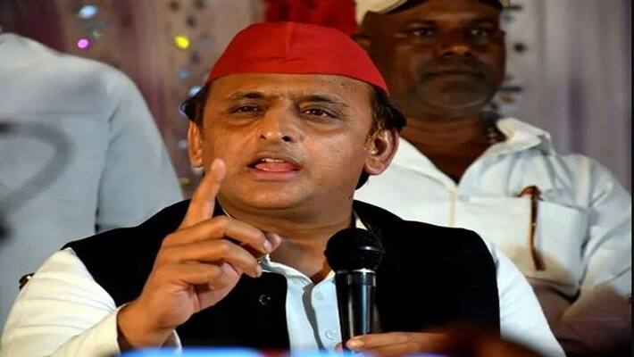 Akhilesh Yadav says BJP-RSS hiding dark pages of its past through tricolour campaign Akhilesh Yadav says BJP-RSS hiding dark pages of its past through tricolour campaign