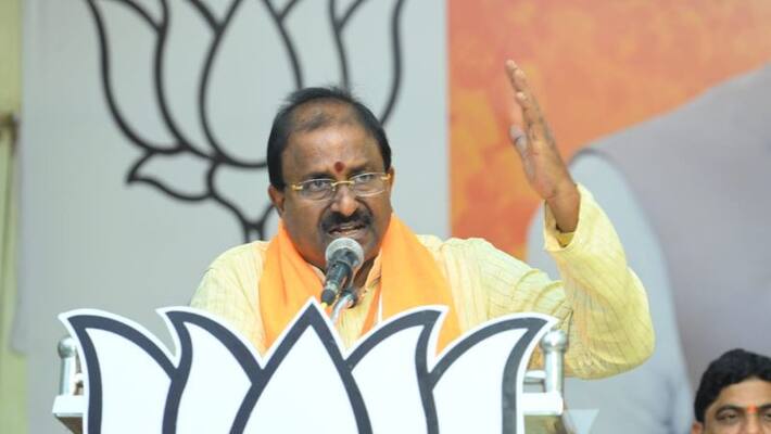 ap bjp chief somu veerraju slams cm ys jagan over misuse of volunteers ap bjp chief somu veerraju slams cm ys jagan over misuse of volunteers