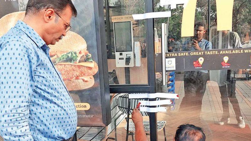 Dead lizard found in cold drink at Ahmedabad McDonald