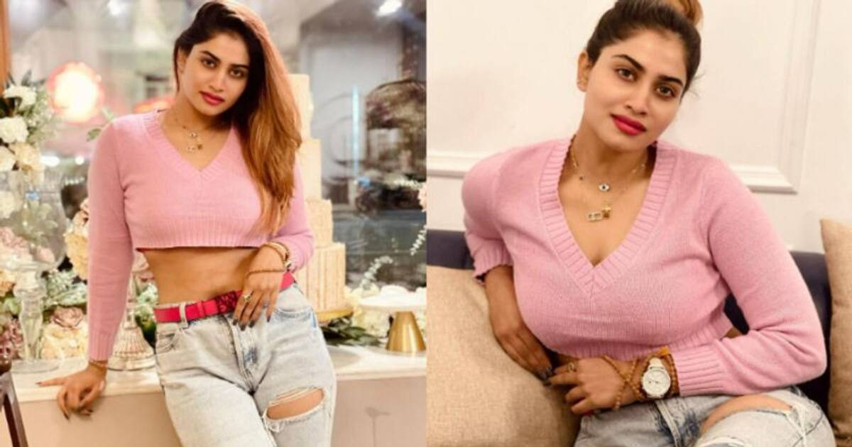 Shivani Narayanan Hot: கிழிந்த ஜீன்ஸில் முன்னழகை காட்டி தாறுமாறாக....கவர்ச்சி போஸ் கொடுத்த ஷிவானி நாராயணன்...